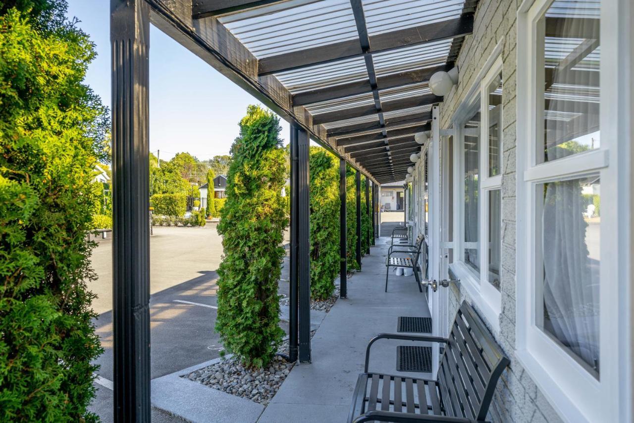 Amble Inn Motel Masterton Bagian luar foto