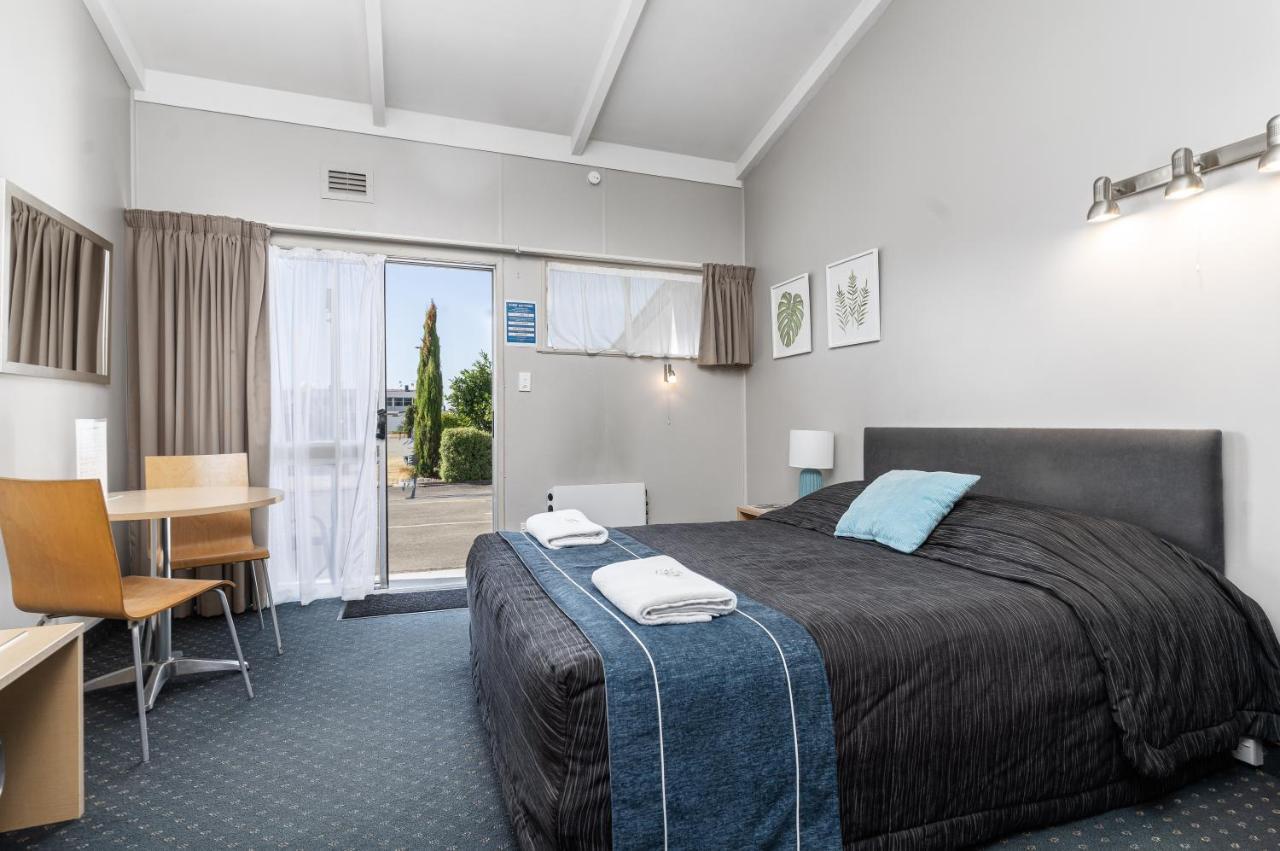 Amble Inn Motel Masterton Bagian luar foto