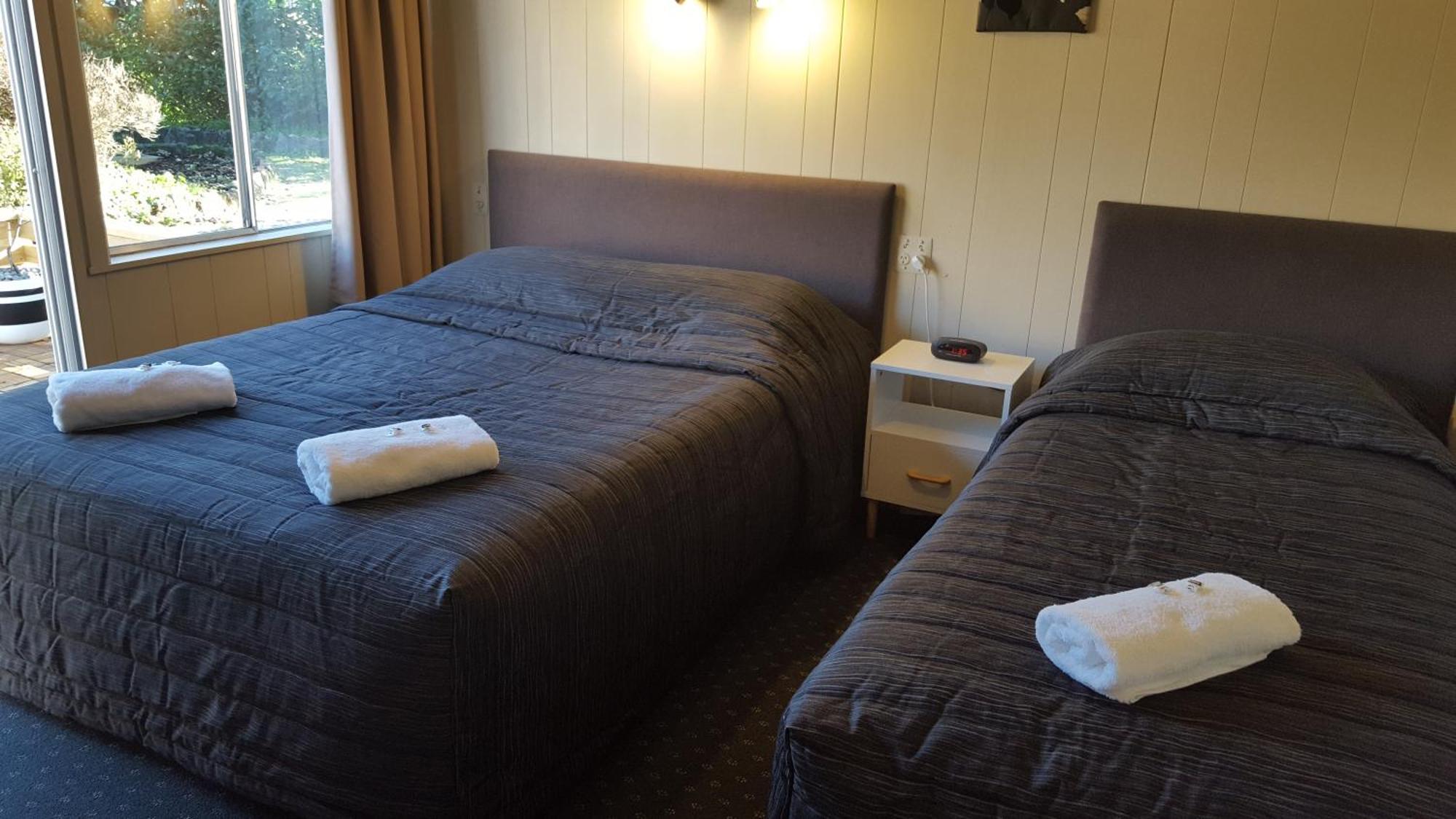 Amble Inn Motel Masterton Bagian luar foto